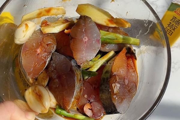 香煎马鲛鱼的做法图解5