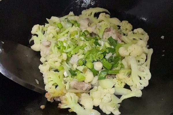家常烧花菜的做法图解7