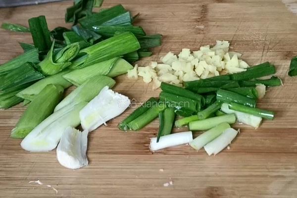 口蘑腊味豆腐的做法图解4