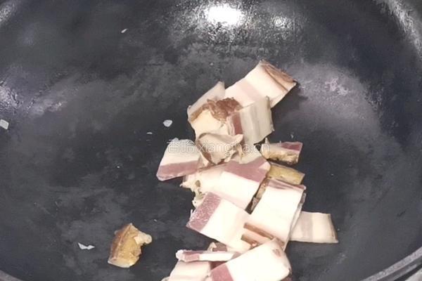 腊肉狼牙萝卜条的做法图解6