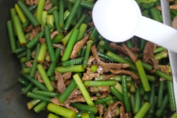 家常蒜苔炒肉的做法图解10