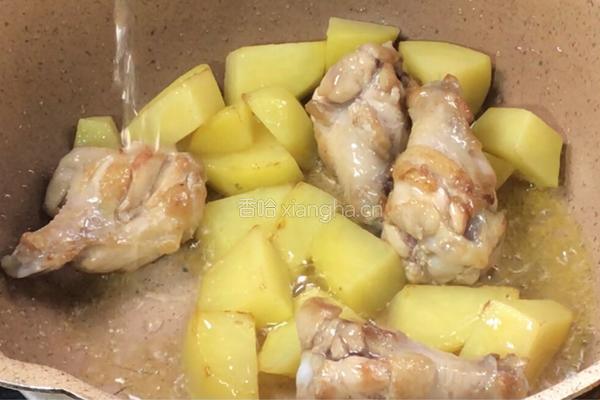 土豆烧鸡腿的做法图解7
