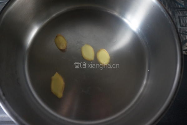 崇明绿皮茄子炖鱼的做法图解2