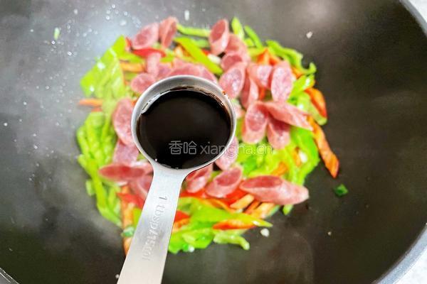 尖椒炒腊肠的做法图解8