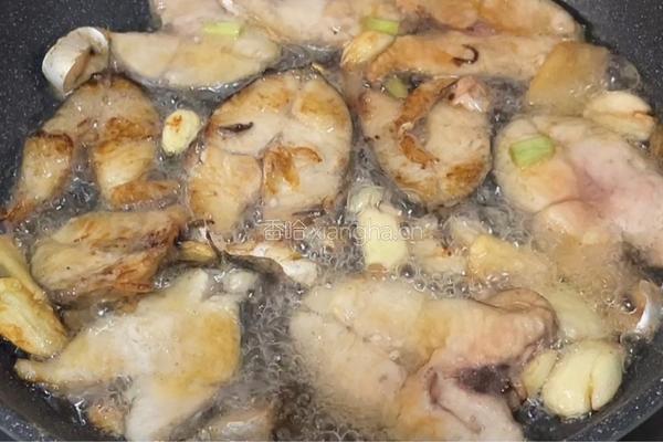 蒜香马鲛鱼的做法图解8