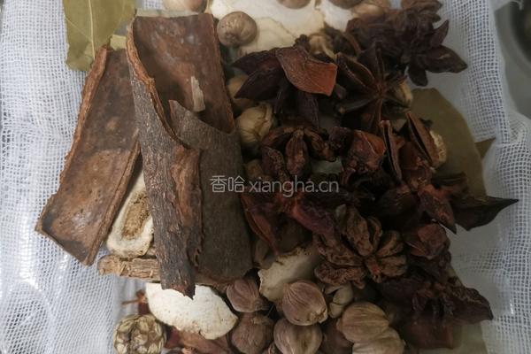 麻辣鸭货的做法图解2