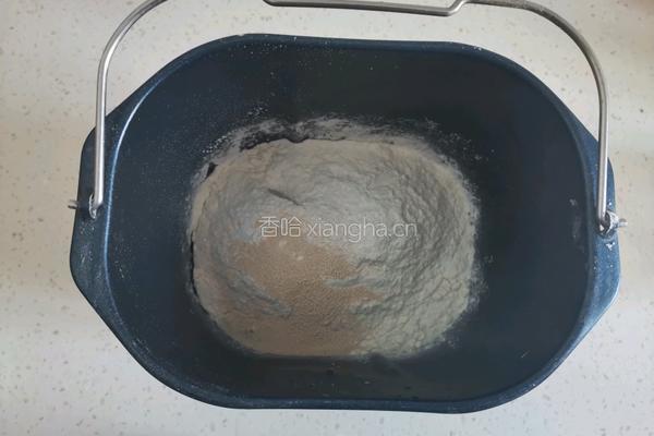 一口芝士小面包的做法图解3