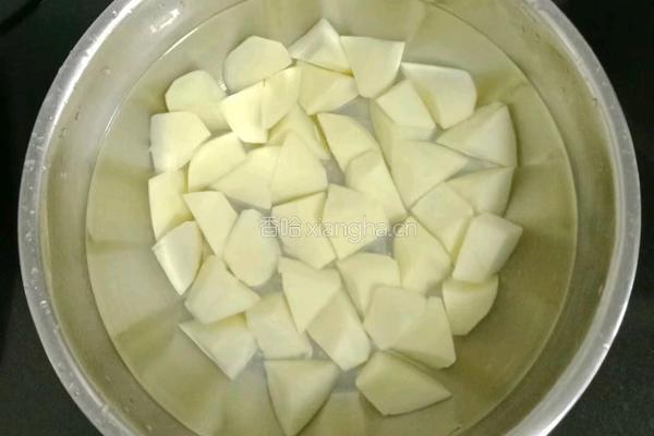 五花肉蒸土豆的做法图解6