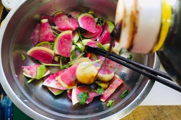 节日凉拌菜——糖醋心里美的做法图解8