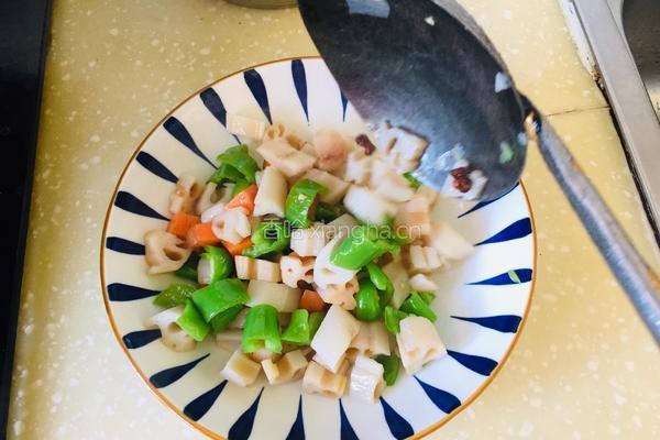节日热菜——清炒藕丁的做法图解9