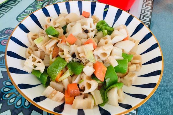 节日热菜——清炒藕丁的做法图解10