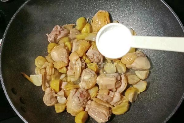 板栗蒸鸡腿的做法图解13