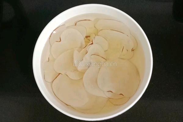 海底椰山药鸡汤的做法图解1