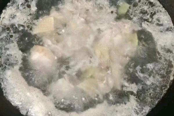 海底椰山药鸡汤的做法图解3