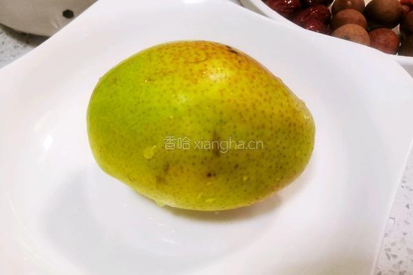 银耳雪梨粥的做法图解2