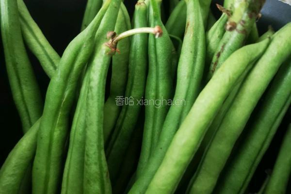 土豆豆角海带牛肉焖面的做法图解1