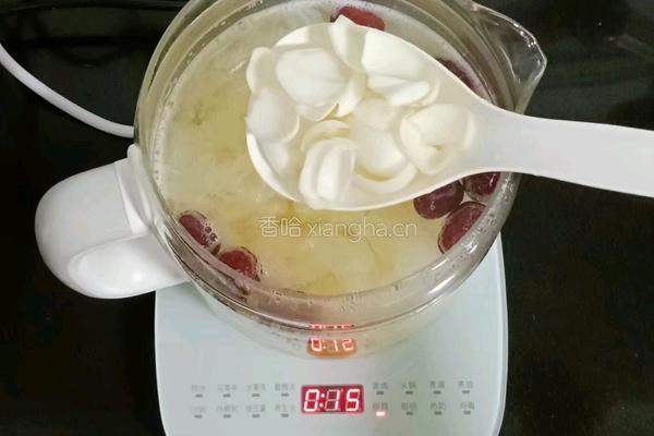 雪莲果银耳糖水的做法图解10