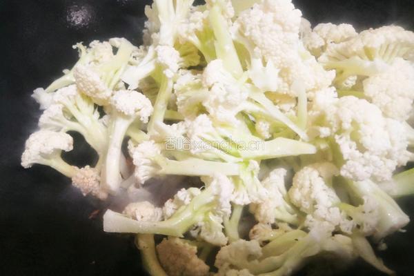 菜花炒肉的做法图解7
