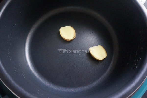 不加一滴水的椰子乌鸡汤的做法图解2