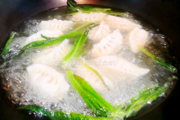 年夜饭翡翠柳叶饺子的做法图解4