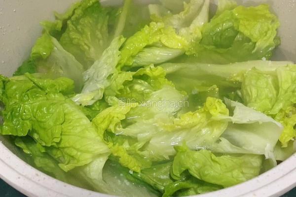 牛肉丸生菜汤的做法图解5