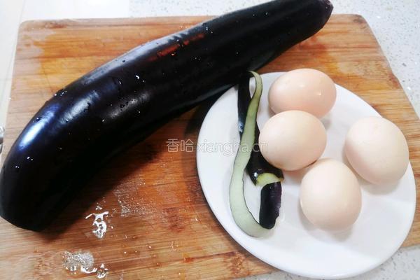 茄子鸡蛋馅的做法图解1