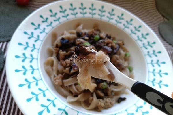 香菇木耳肉酱面（宝宝版）的做法图解8