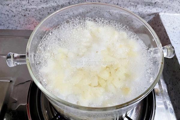 桂花雪梨银耳冻的做法图解4