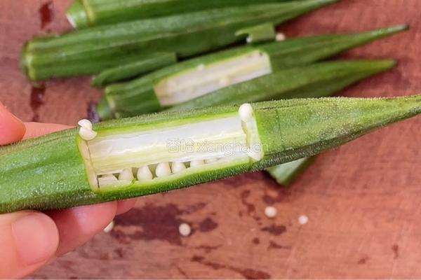 秋葵蒸虾肉的做法图解4