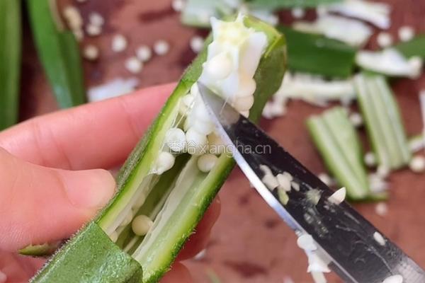 秋葵蒸虾肉的做法图解5