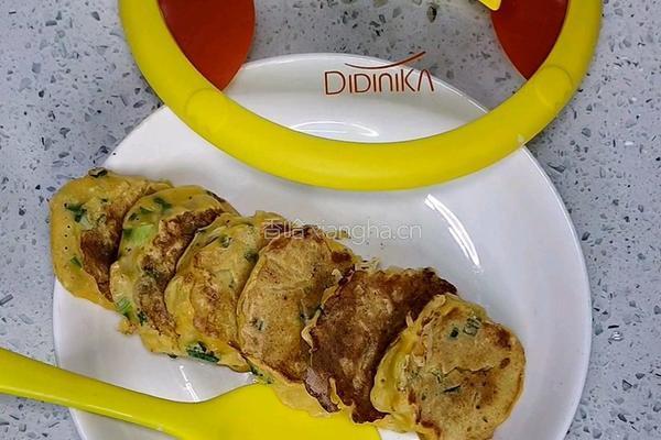 零基础小白宝妈自制白萝卜煎饼 超简单搅一搅就成功 