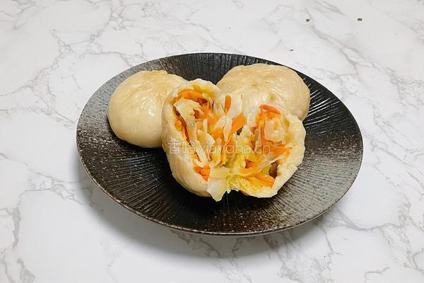 胡萝卜包菜包的做法图解9