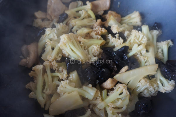 花菜木耳炒肉片的做法图解17