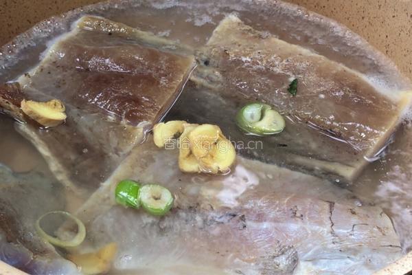 香辣鱼干的做法图解1