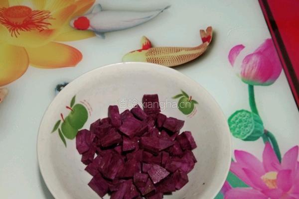 紫薯山药红枣粥的做法图解1