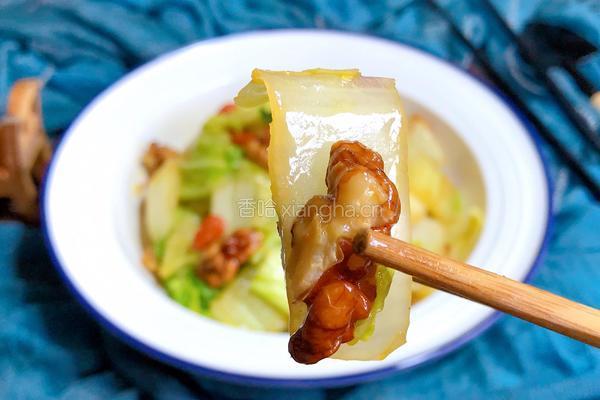 枸杞核桃炝白菜的做法图解9