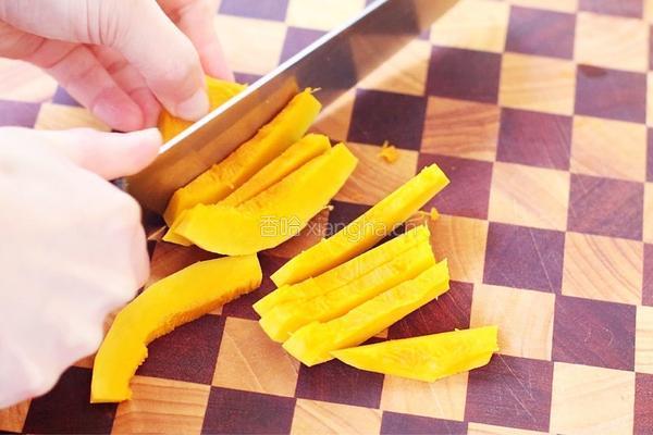 奶香南瓜布丁的做法图解2