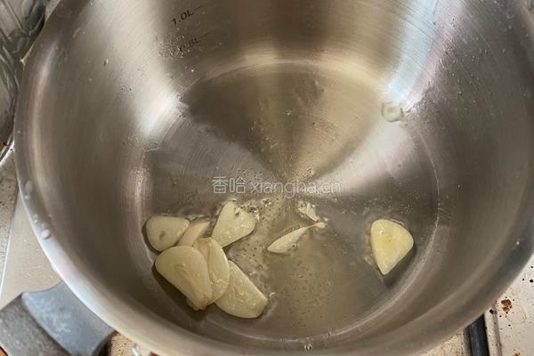 黄金南瓜汤的做法图解2