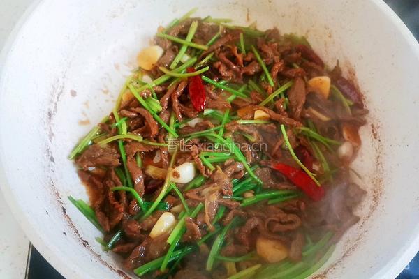 香菜炒牛肉丝的做法图解14