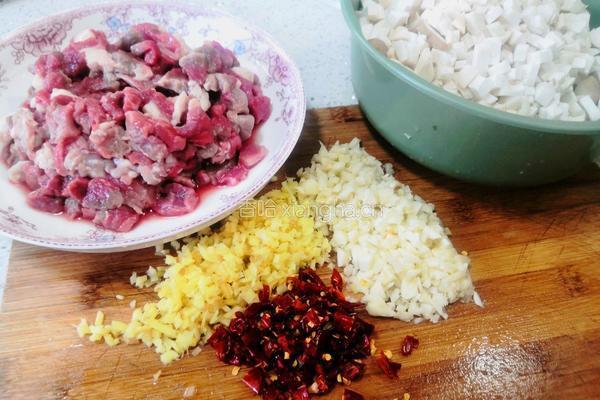 杏鲍菇牛肉酱的做法图解3