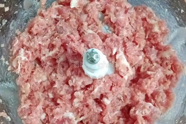蒸萝卜肉丸的做法图解2