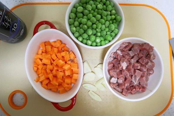儿童春季补钙家常菜豌豆炒牛肉粒❗️提高免疫力又长个的做法图解2