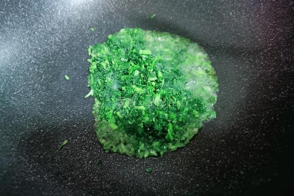 荠菜炒樱玉豆腐的做法图解4