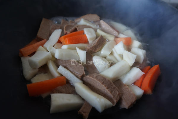 山药炖牛柳(素食版)的做法图解7