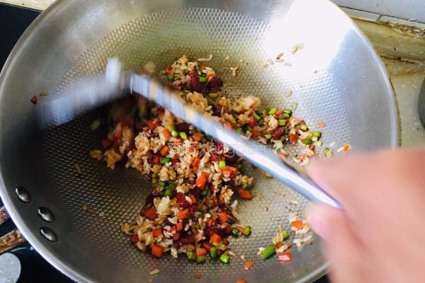 酱油炒饭的做法图解6