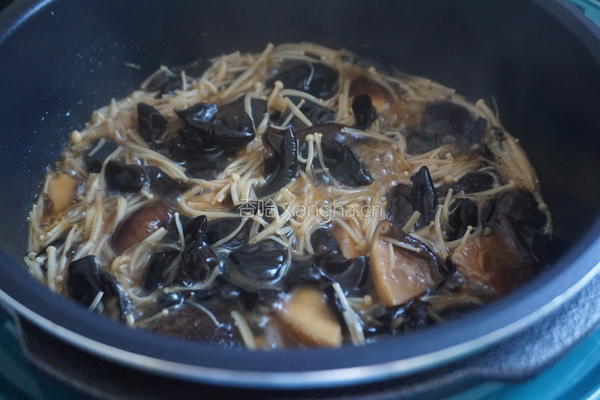  清炒什锦菌菇的做法图解10