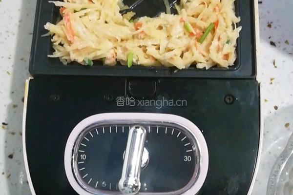 鸡蛋土豆饼的做法图解8