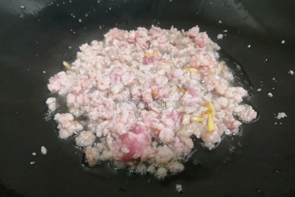 木耳平菇肉三鲜的做法图解5