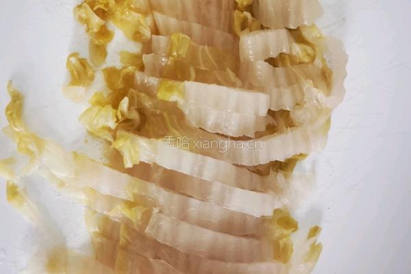 土豆酸菜馅饺子的做法图解3