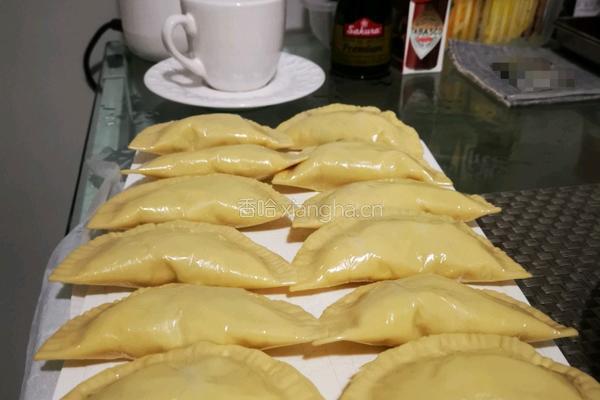 土豆酸菜馅饺子的做法图解5